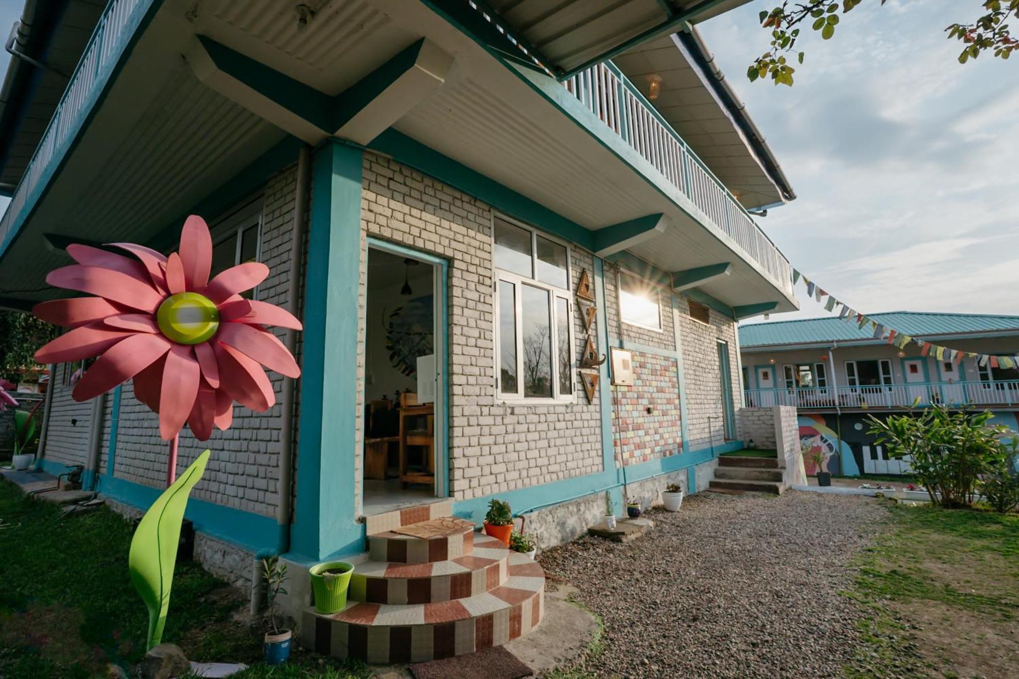 The Hood Otel Bīr Dış mekan fotoğraf