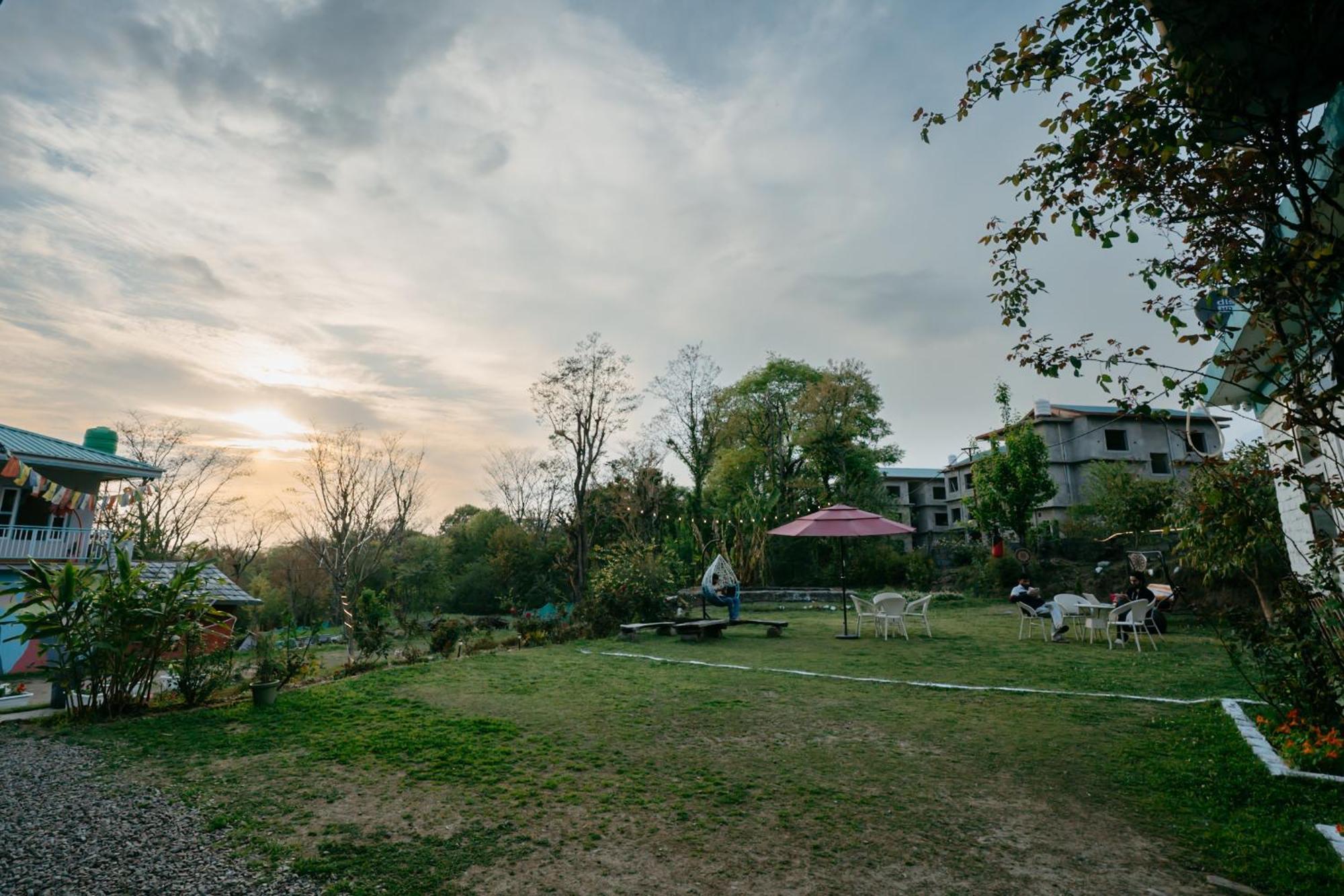 The Hood Otel Bīr Dış mekan fotoğraf